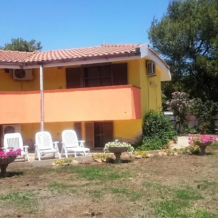 Porto Pino Mimosa Vila