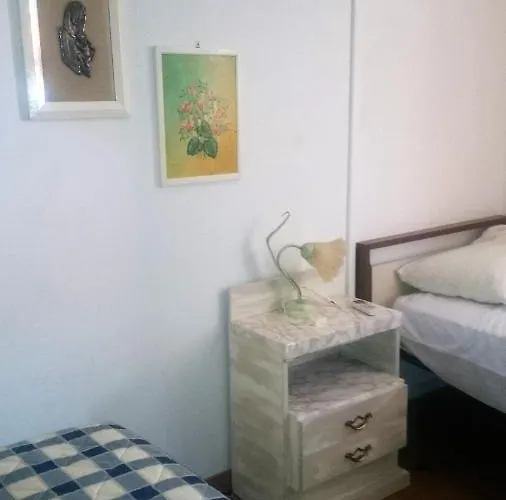 Porto Pino Mimosa Vila *