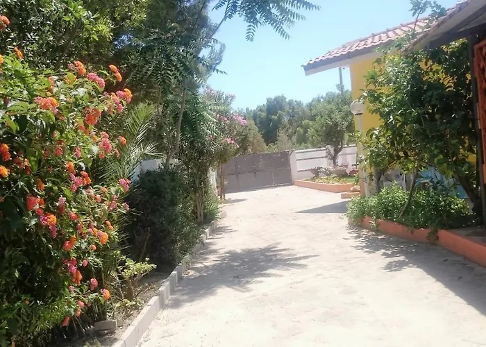 Porto Pino Mimosa Vila