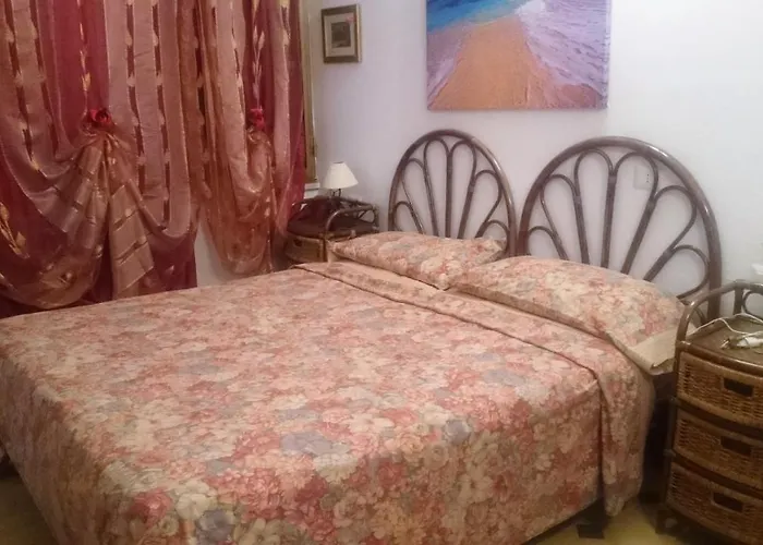 Porto Pino Mimosa Villa *